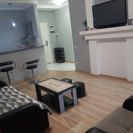 Apartment White Magnolia Batumi Exterior foto